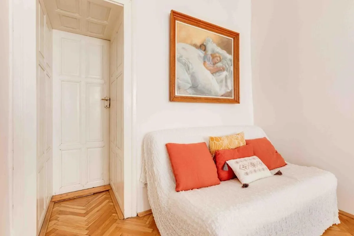 Old Town Magical Stay Comfy 2Bdr Historic House Prague 0*,  République tchèque