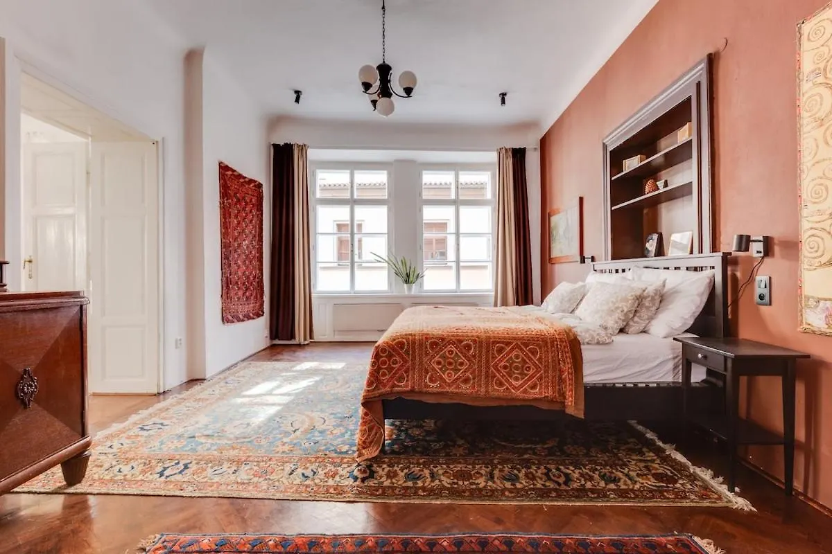 Old Town Magical Stay Comfy 2Bdr Historic House Prague